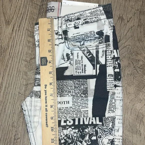 Urban Outfitters BDG NWT Newspaper Print Low Rise Flared Jeans 25 - Picture 9 of 10